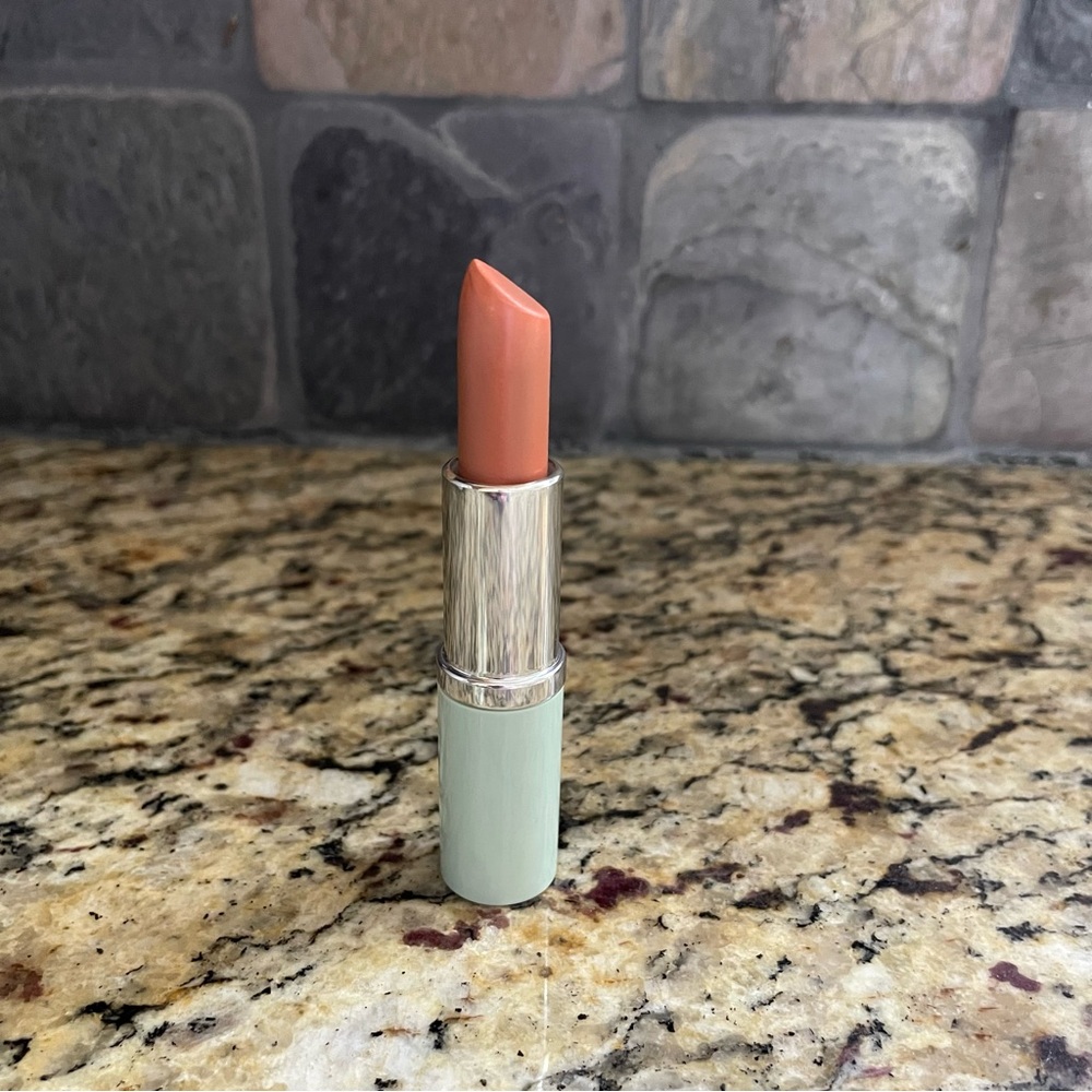 Clinique Different Lipstick in Tenderheart